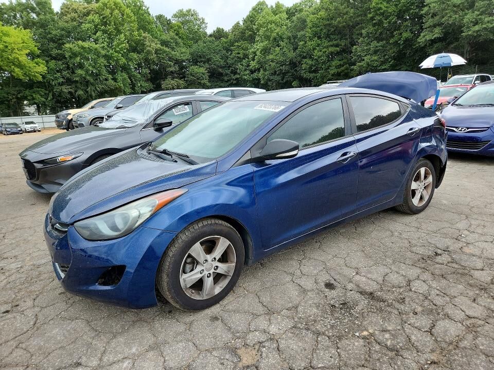 2013 HYUNDAI Elantra