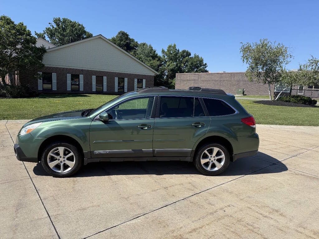 2013 SUBARU Outback