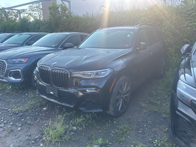 2021 BMW X7