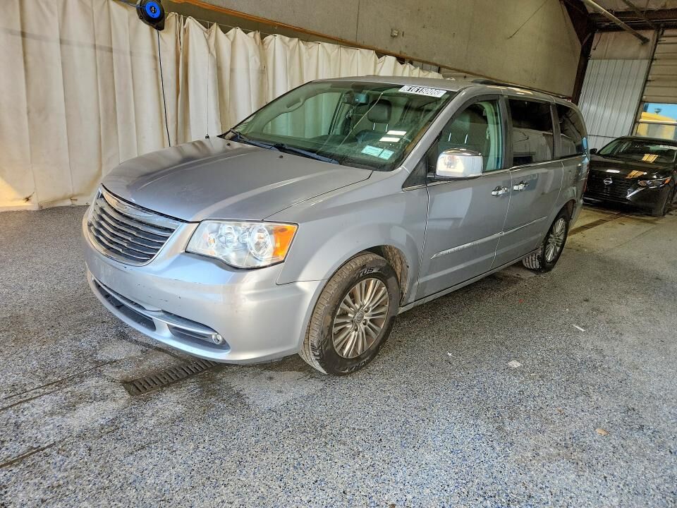 2015 CHRYSLER Town and Country