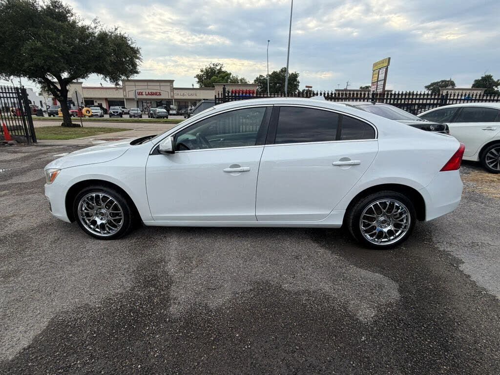 2015 VOLVO S60