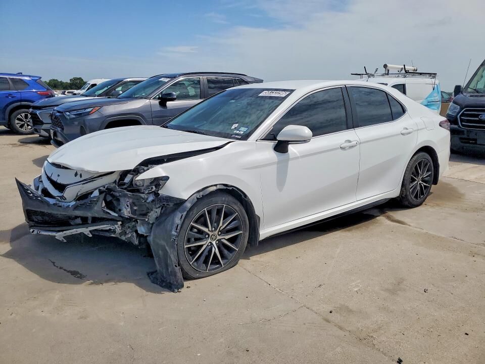 2024 TOYOTA Camry