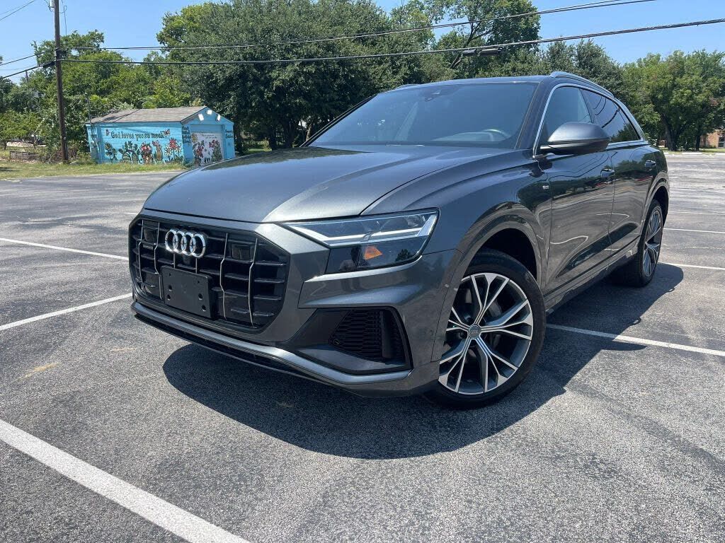 2020 AUDI Q8