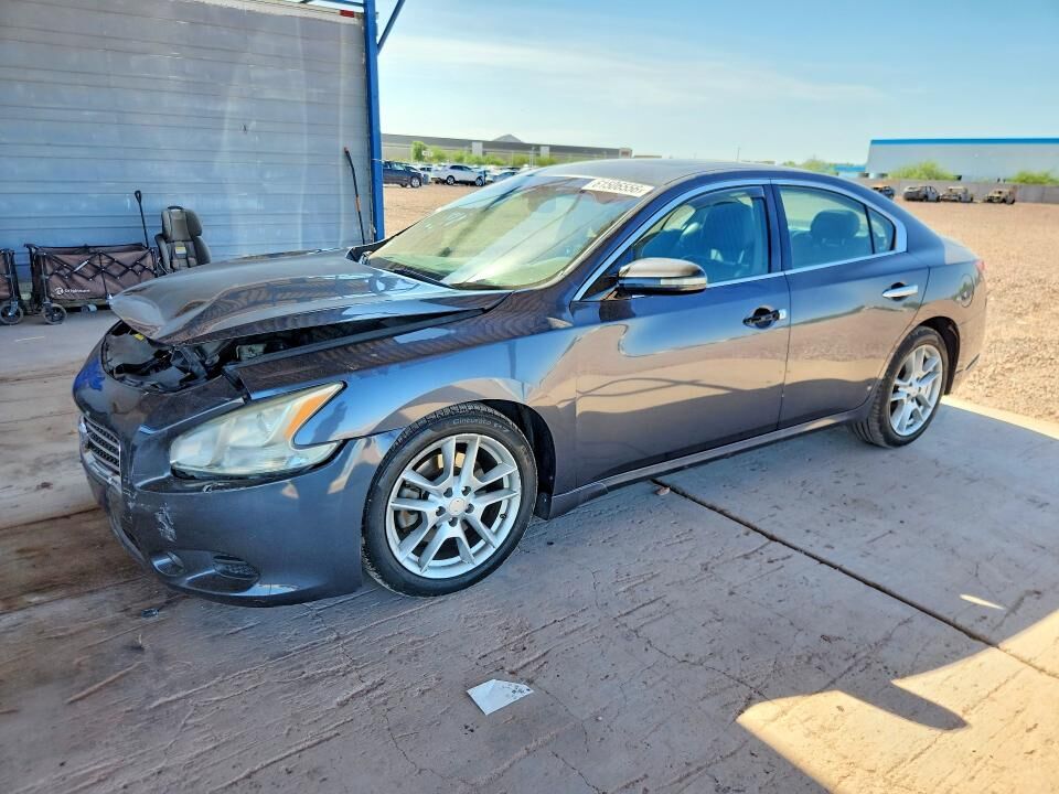 2010 NISSAN Maxima