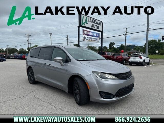 2019 CHRYSLER Pacifica