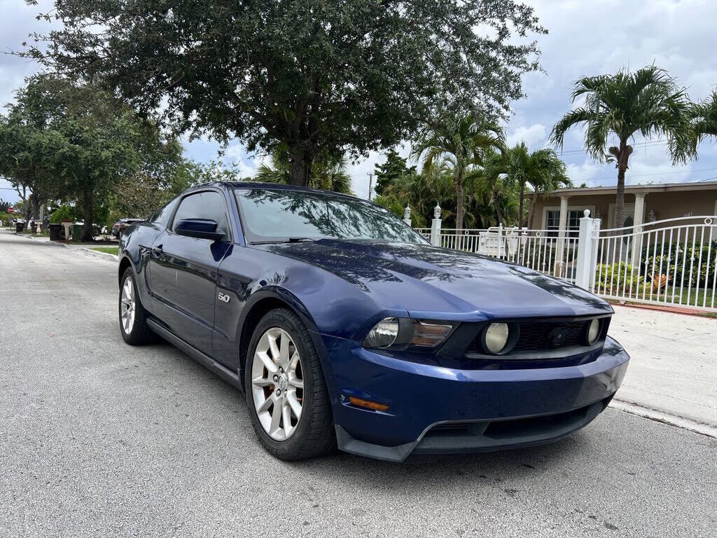2011 FORD Mustang