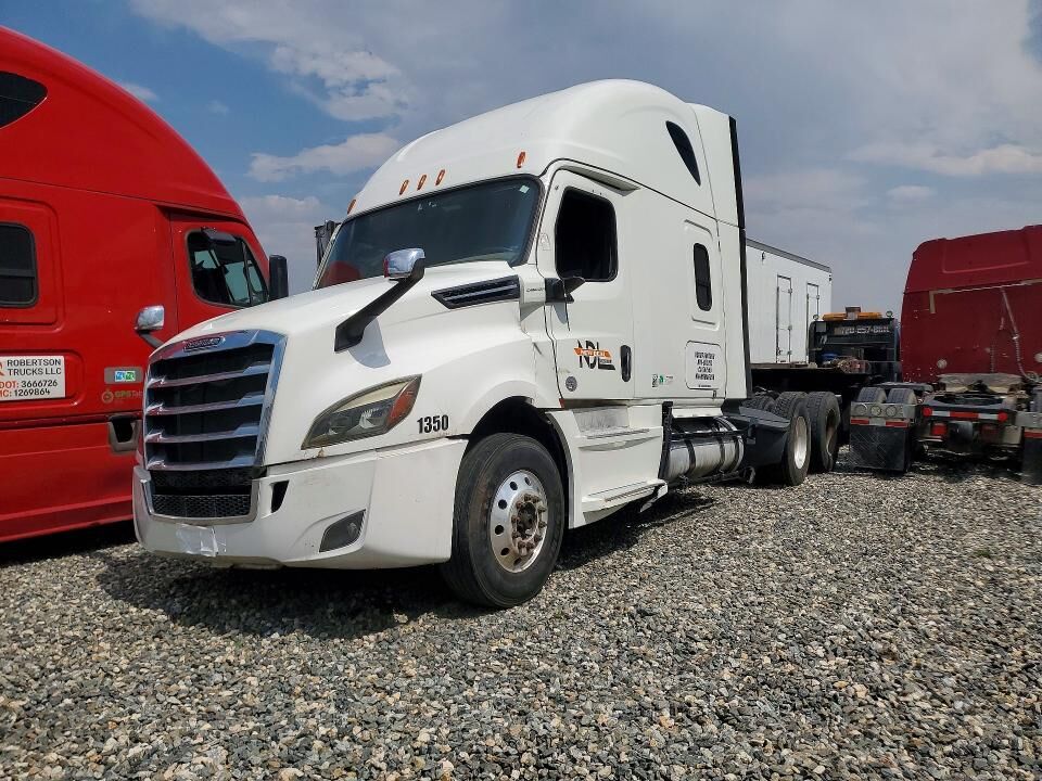 2021 FREIGHTLINER New Cascadia 126" Sleepercab