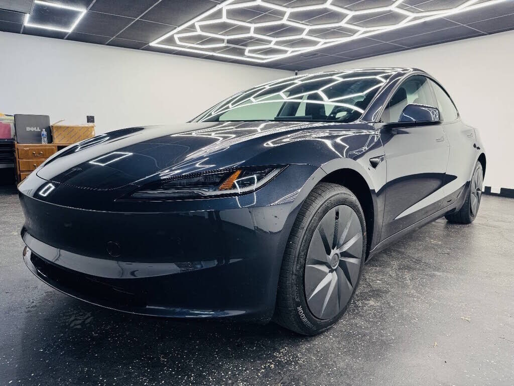2026 TESLA Model 3