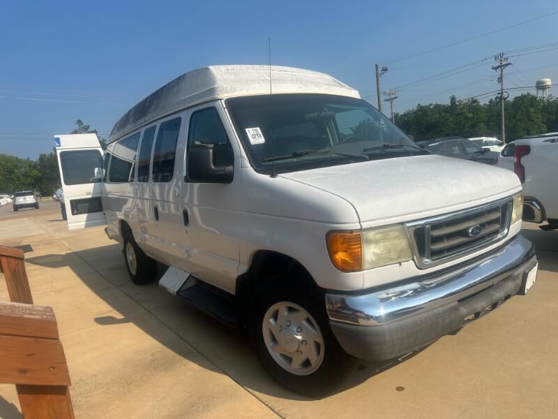 2006 FORD E-350