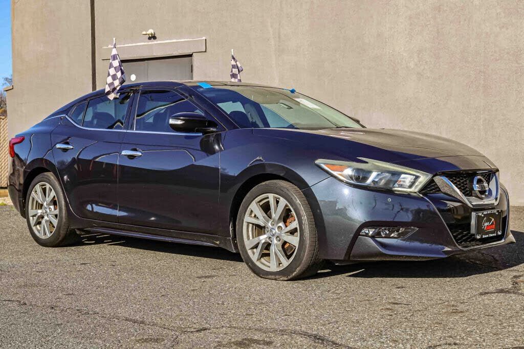 2016 NISSAN Maxima