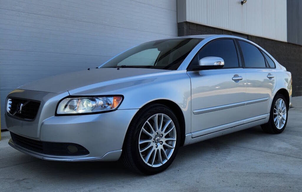 2010 VOLVO S40