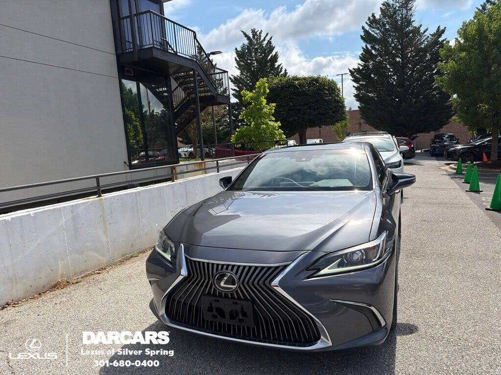 2020 LEXUS ES
