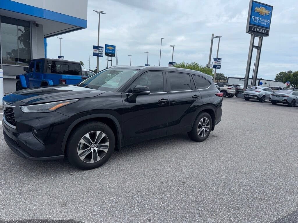 2023 TOYOTA Highlander