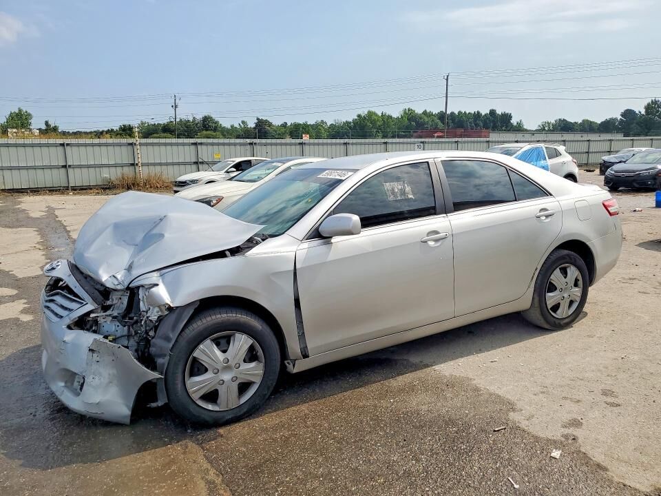 2010 TOYOTA Camry
