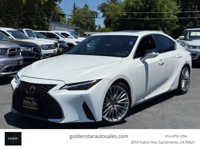 2022 LEXUS IS