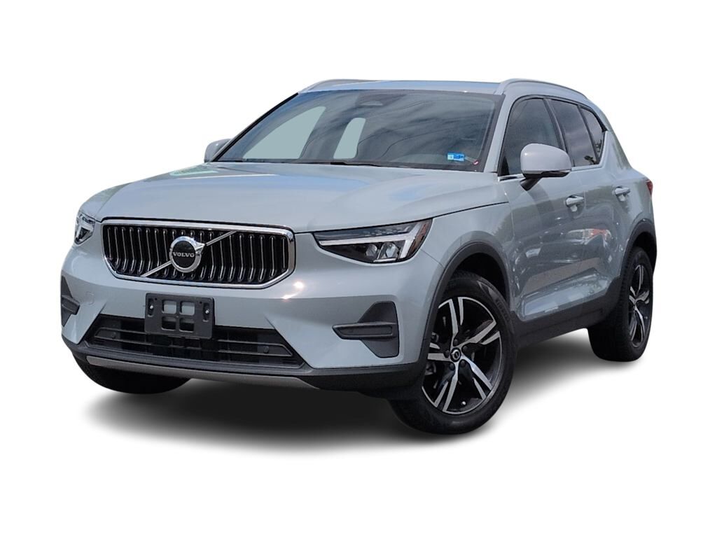 2024 VOLVO XC40