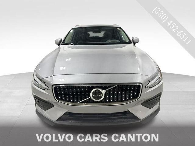 2026 VOLVO V60CC