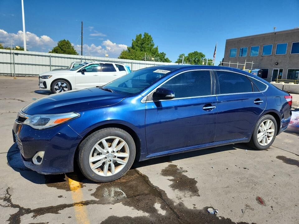 2013 TOYOTA Avalon
