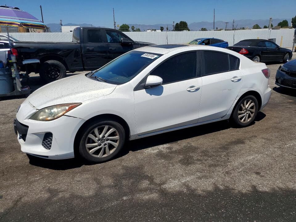 2013 MAZDA Mazda3