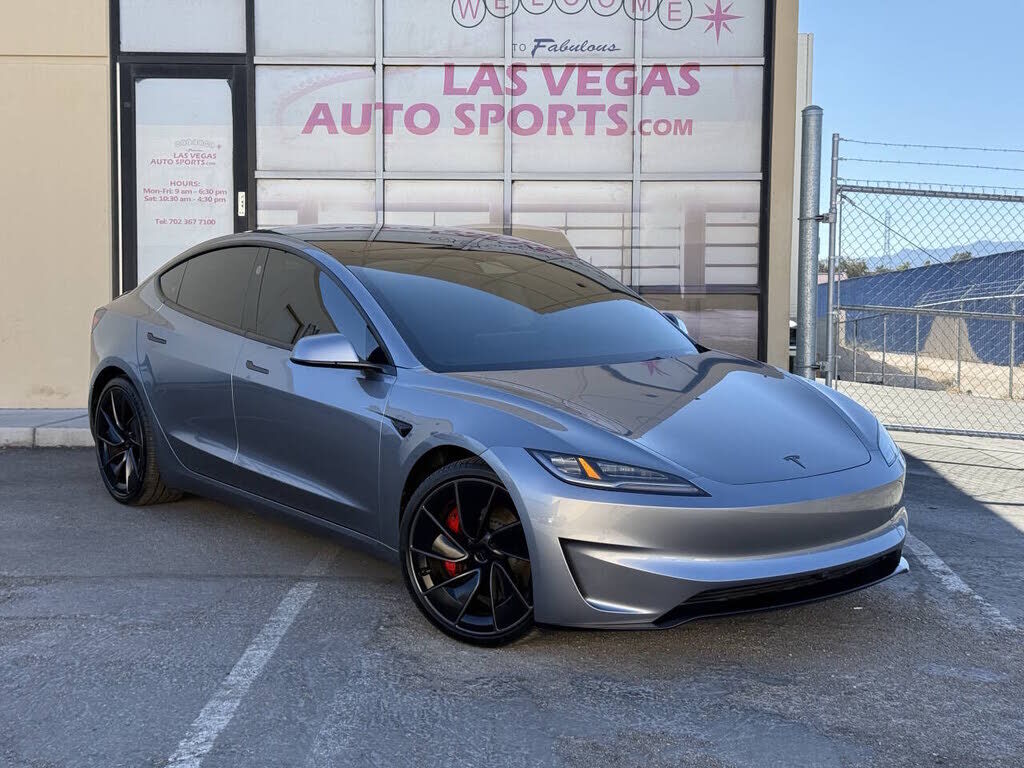 2026 TESLA Model 3