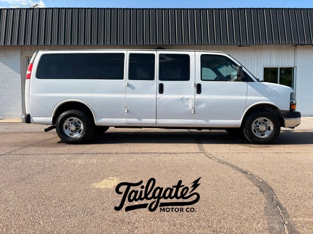 2016 CHEVROLET Express