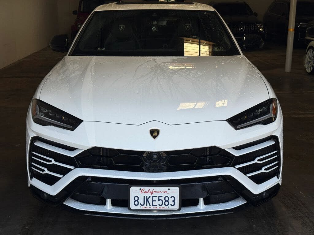 2019 LAMBORGHINI URUS