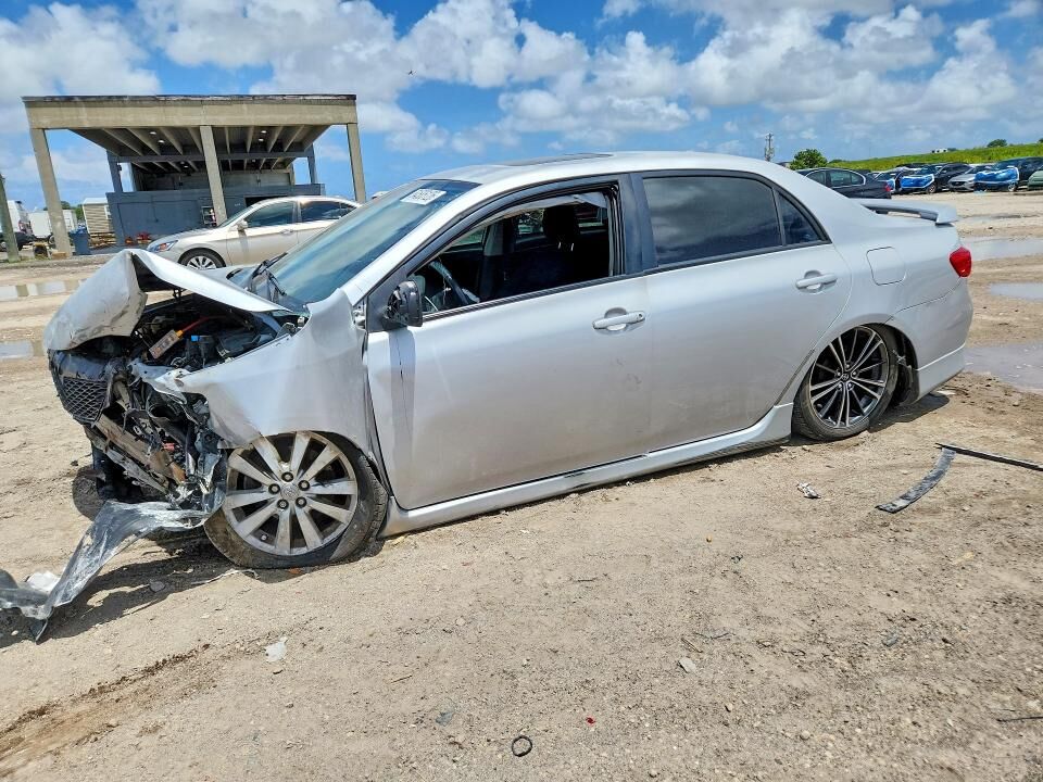 2010 TOYOTA Corolla