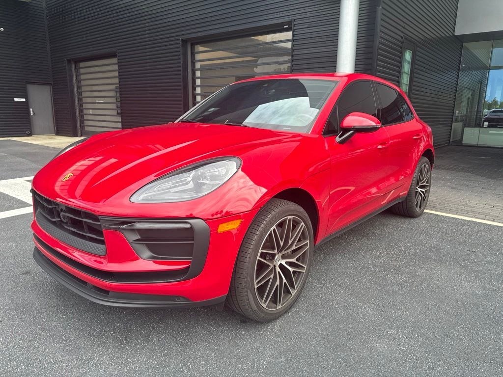 2023 PORSCHE Macan