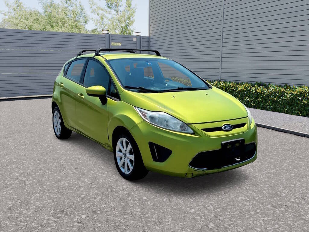2012 FORD Fiesta