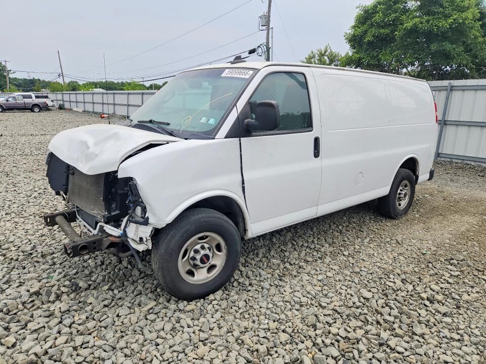2022 GMC Savana
