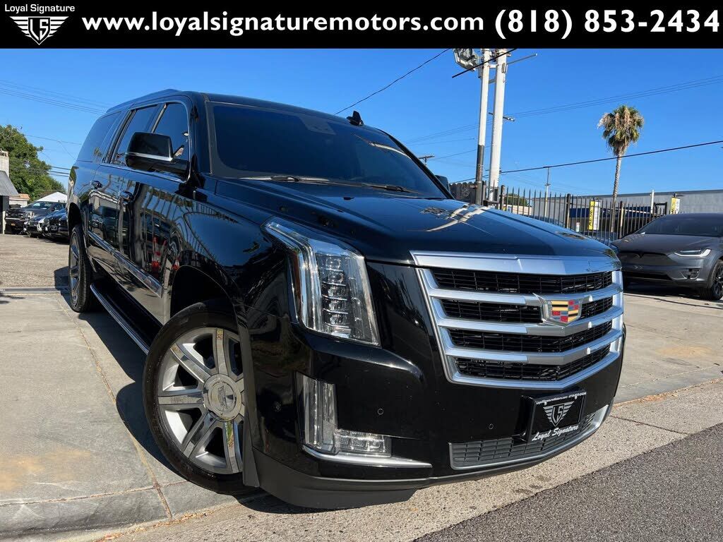 2018 CADILLAC Escalade ESV