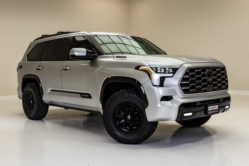 2024 TOYOTA Sequoia