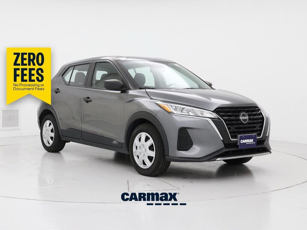2022 NISSAN Kicks