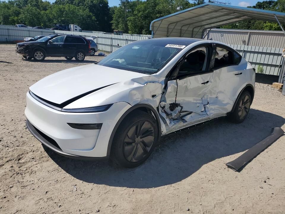 2026 TESLA Model Y