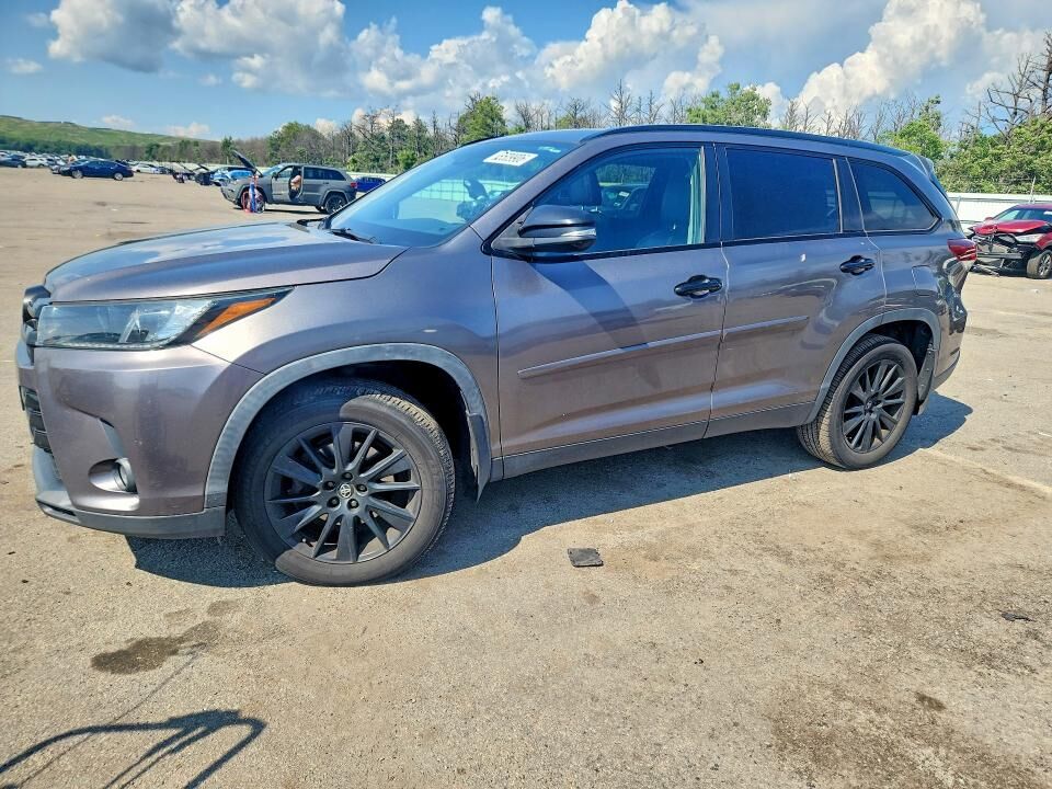 2019 TOYOTA Highlander