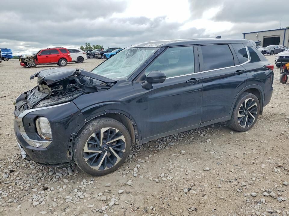 2022 MITSUBISHI Outlander