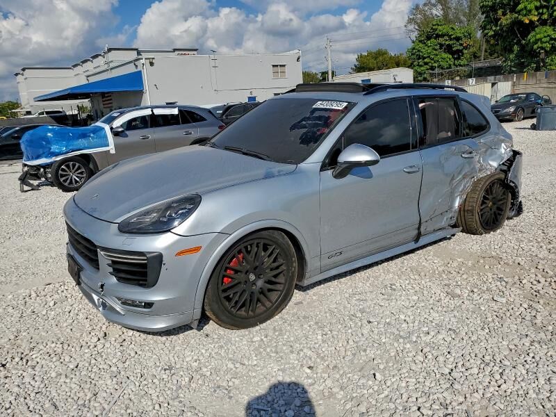 2017 PORSCHE Cayenne