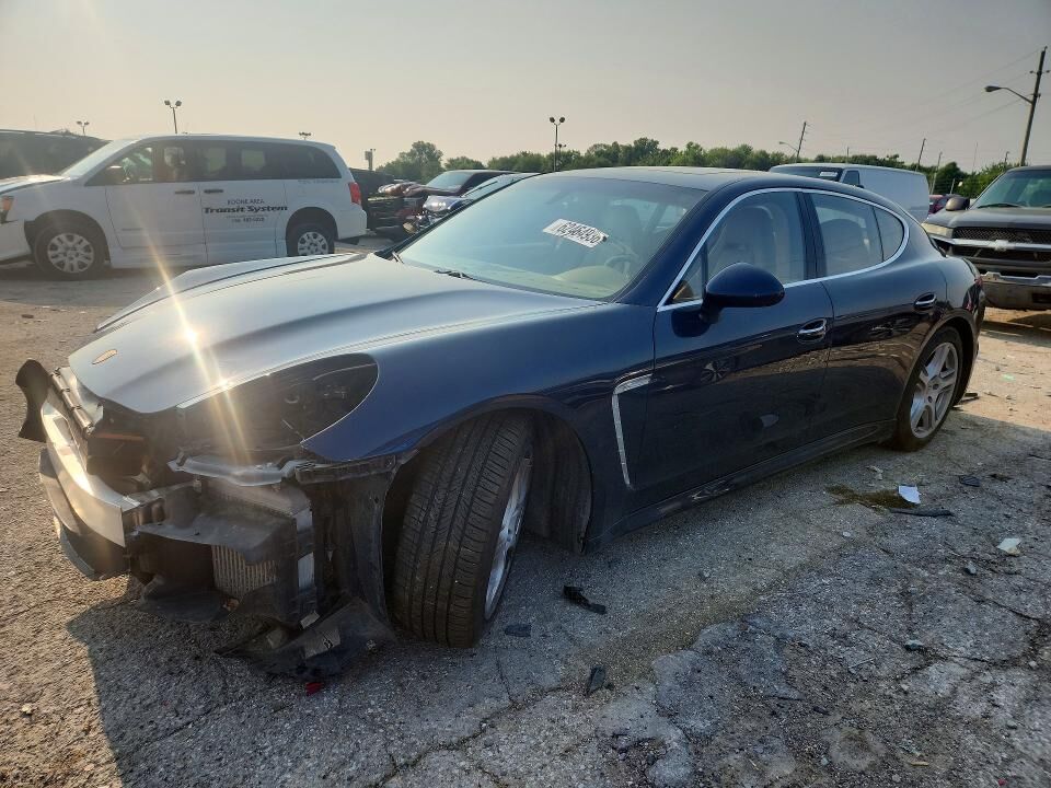 2010 PORSCHE Panamera
