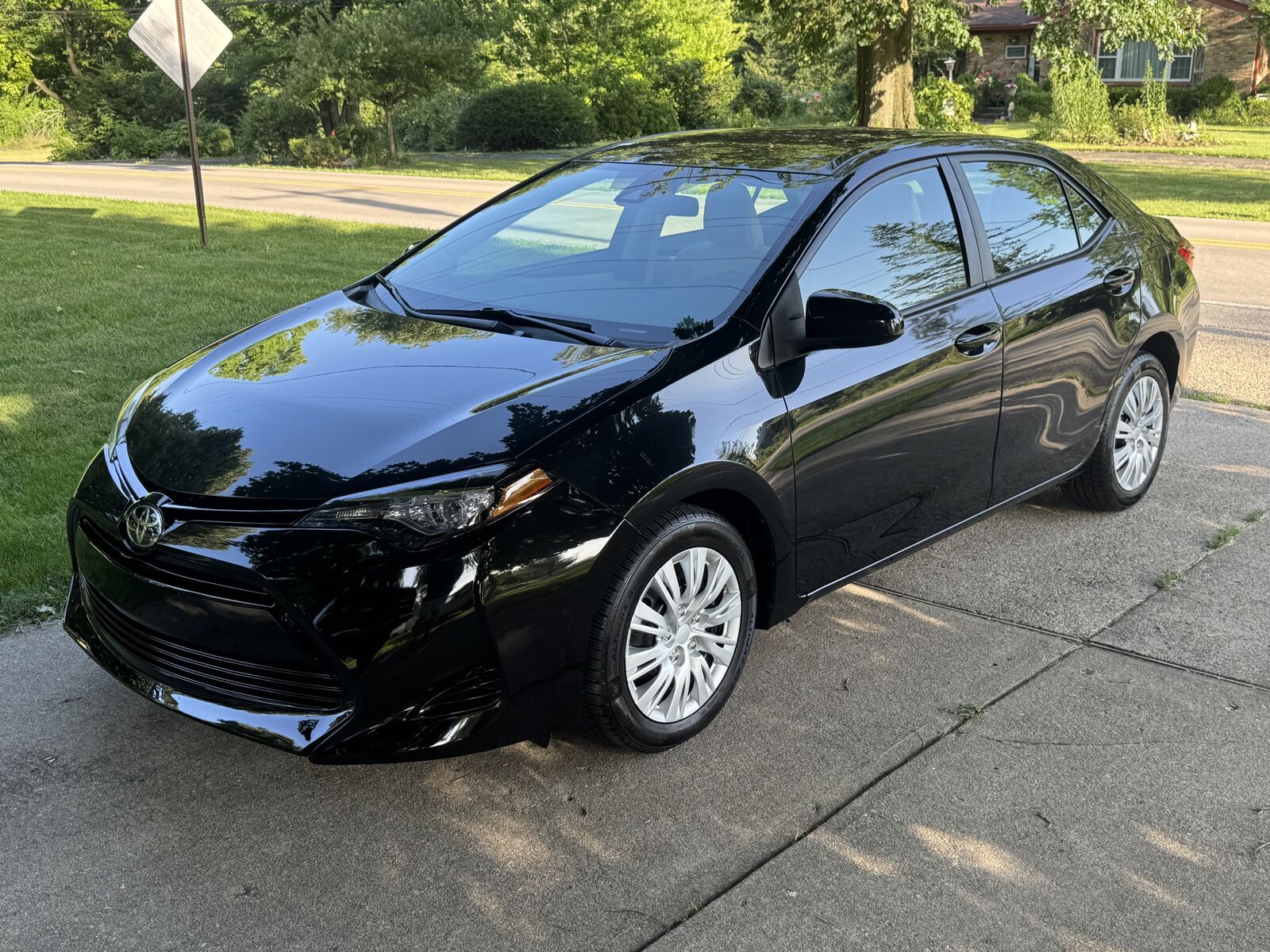2018 TOYOTA Corolla