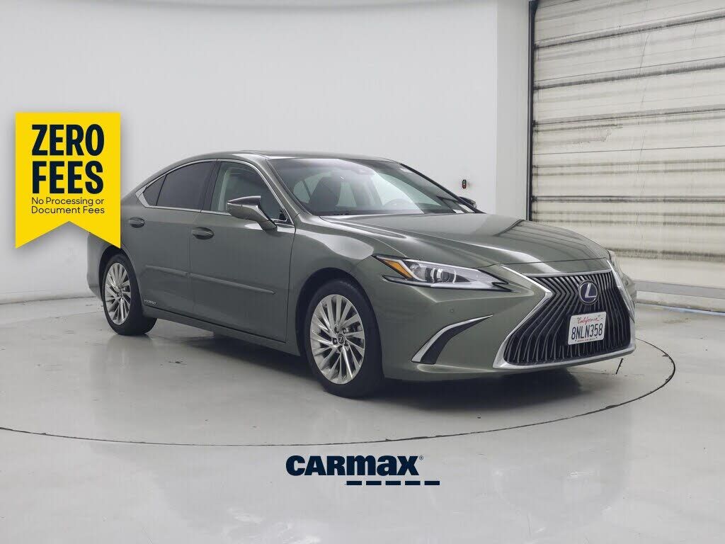 2019 LEXUS ES