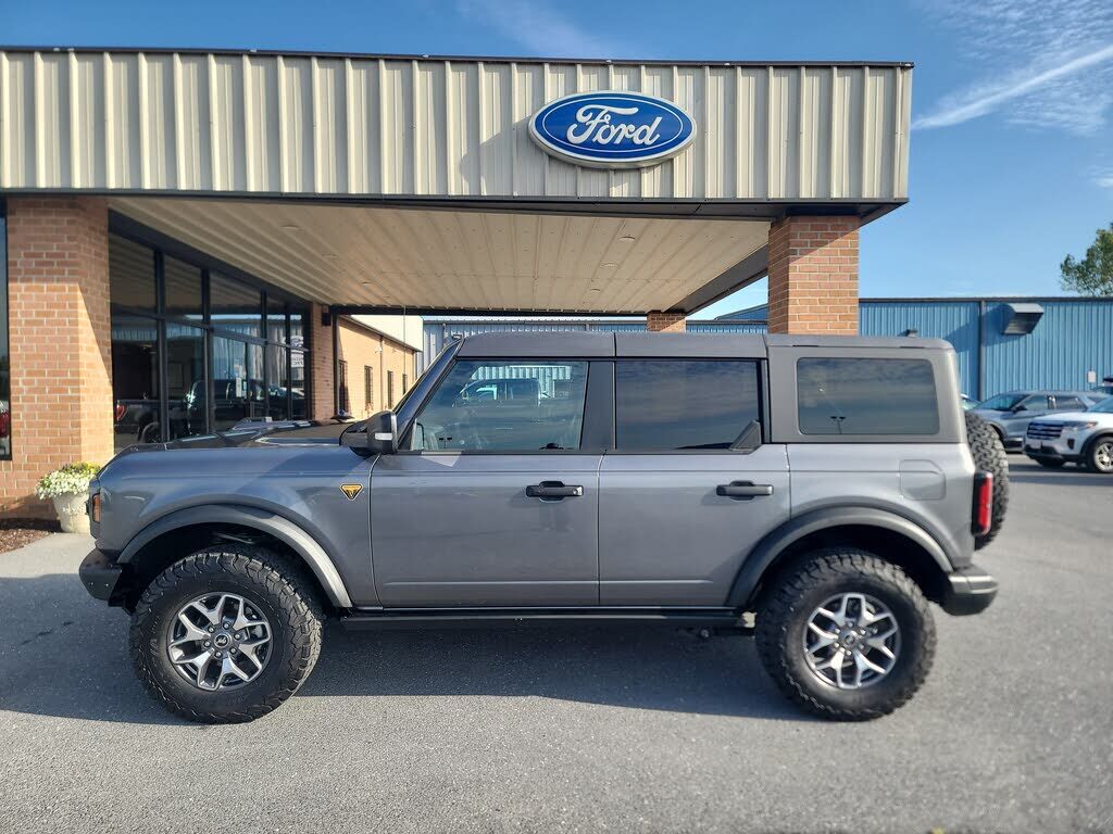 2024 FORD Bronco