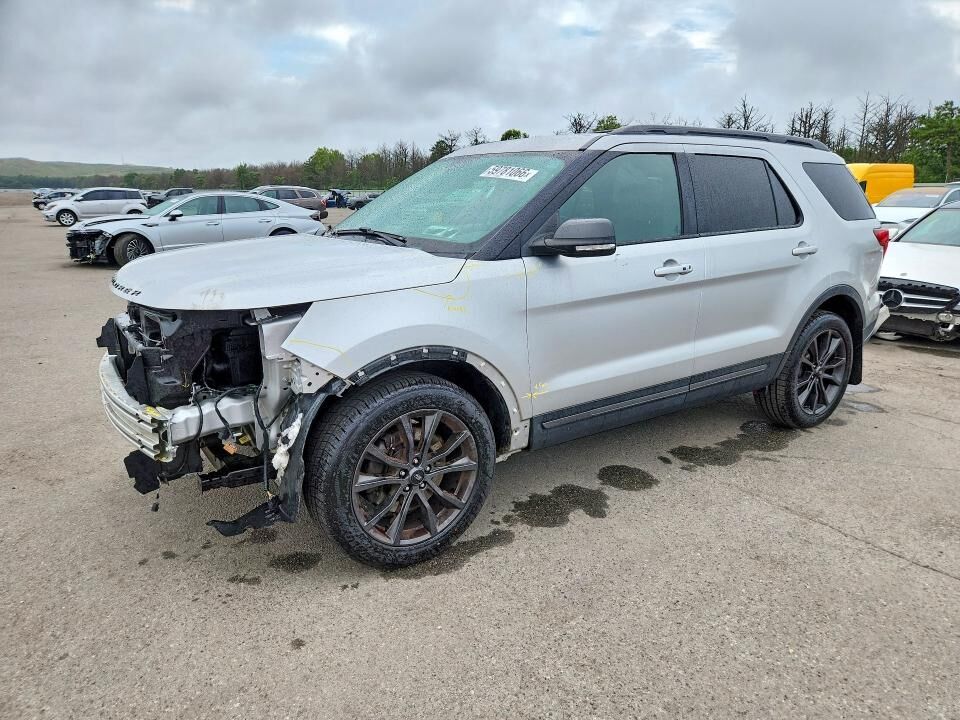 2019 FORD Explorer