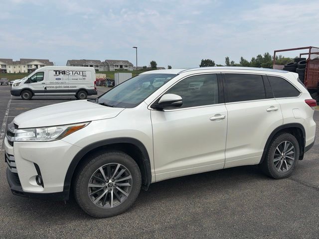 2018 TOYOTA Highlander