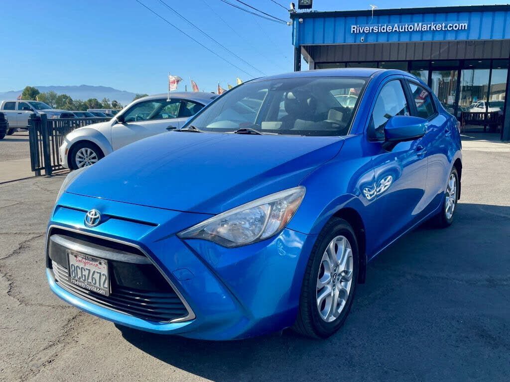 2018 TOYOTA Yaris