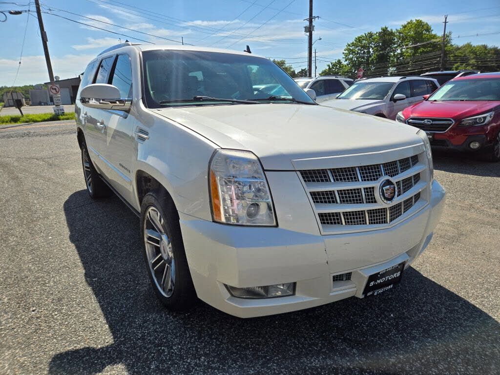 2013 CADILLAC Escalade