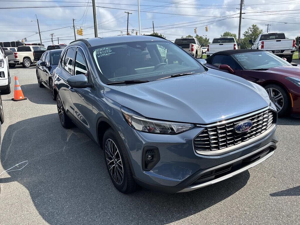 2024 FORD Escape