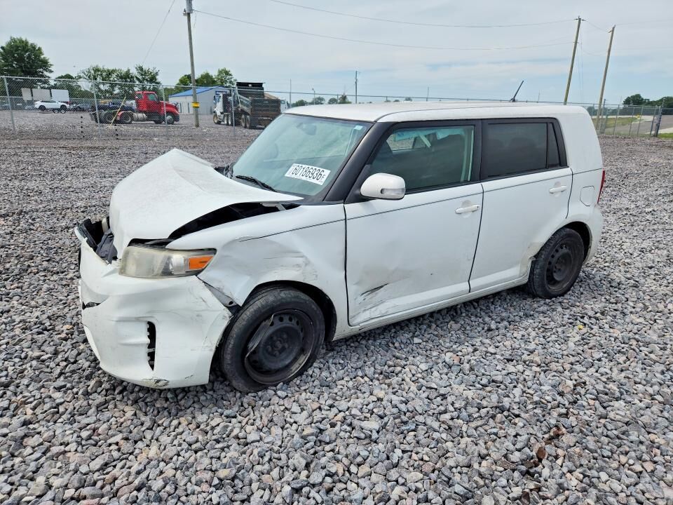2015 TOYOTA SCION