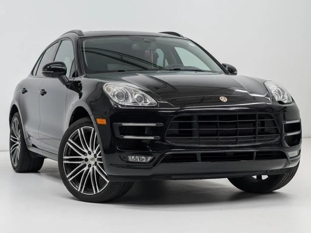 2015 PORSCHE Macan