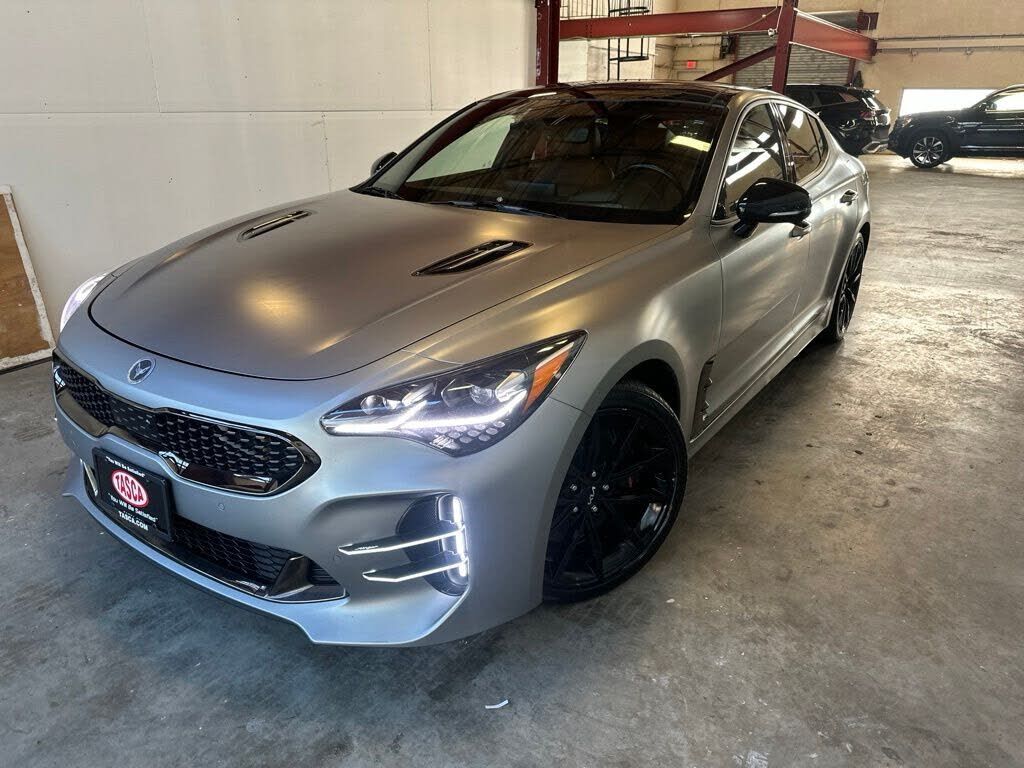 2023 KIA Stinger