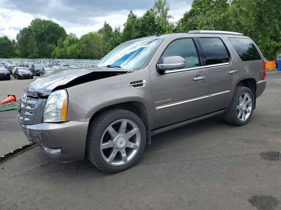 2011 CADILLAC Escalade